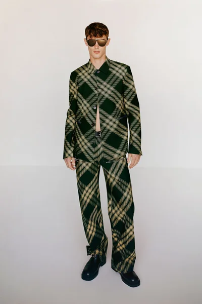 Look 18
